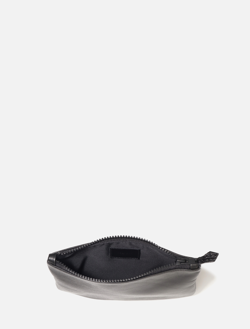 Haute leather pouch MMsize ( ram leather )