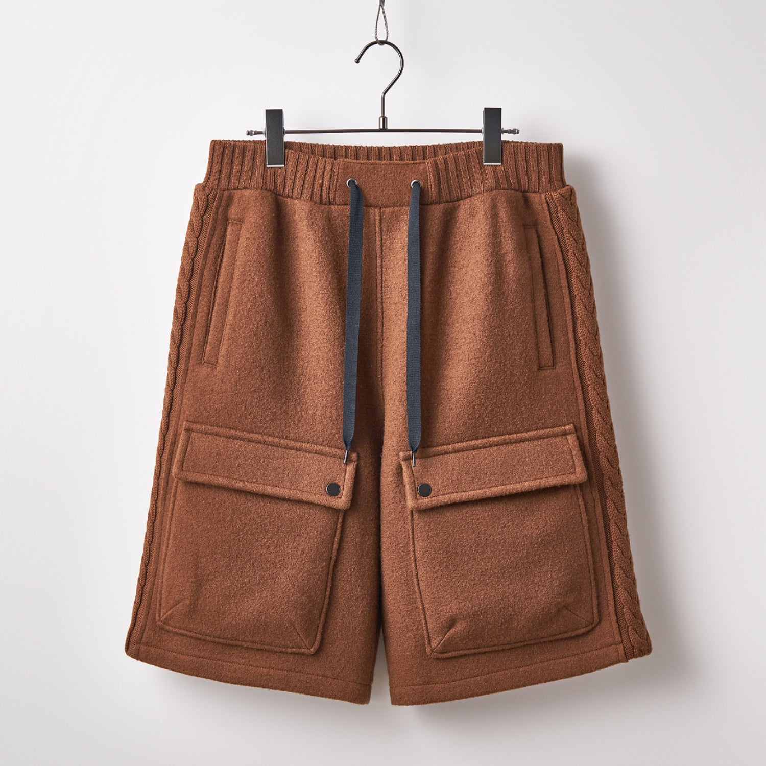 Wool felt cable short pants Camel