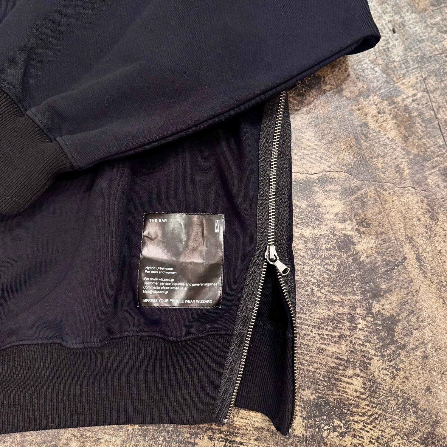 THE BAR x WIZZARD SIDE ZIP SWEAT #BLACK