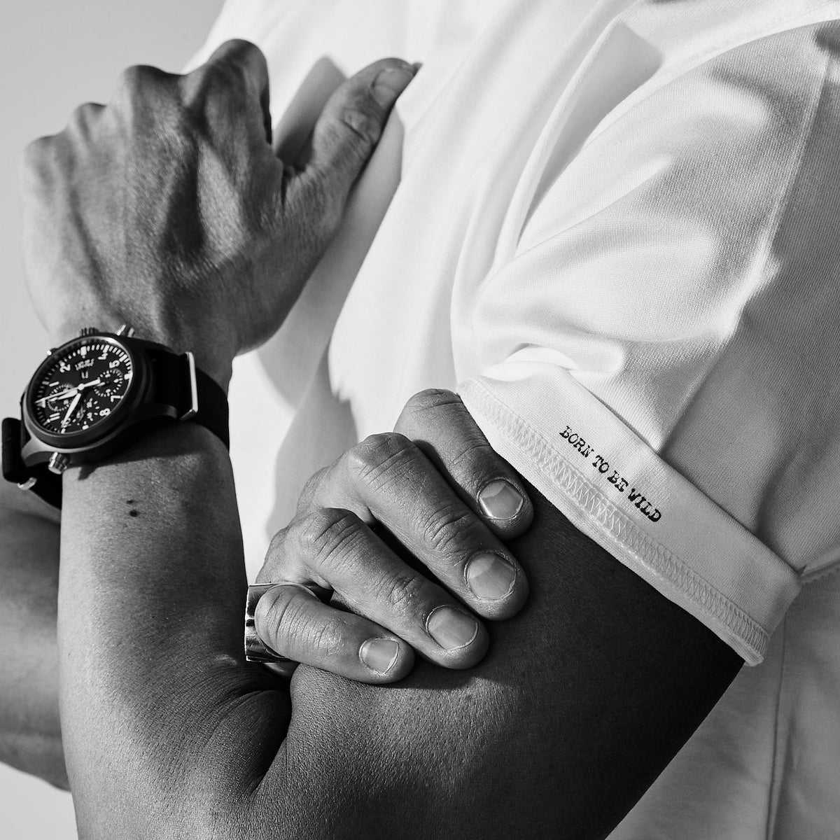 干場×サトシーノ コラボブランド Tシャツ（ポケT）「T-2」 – THE BAR