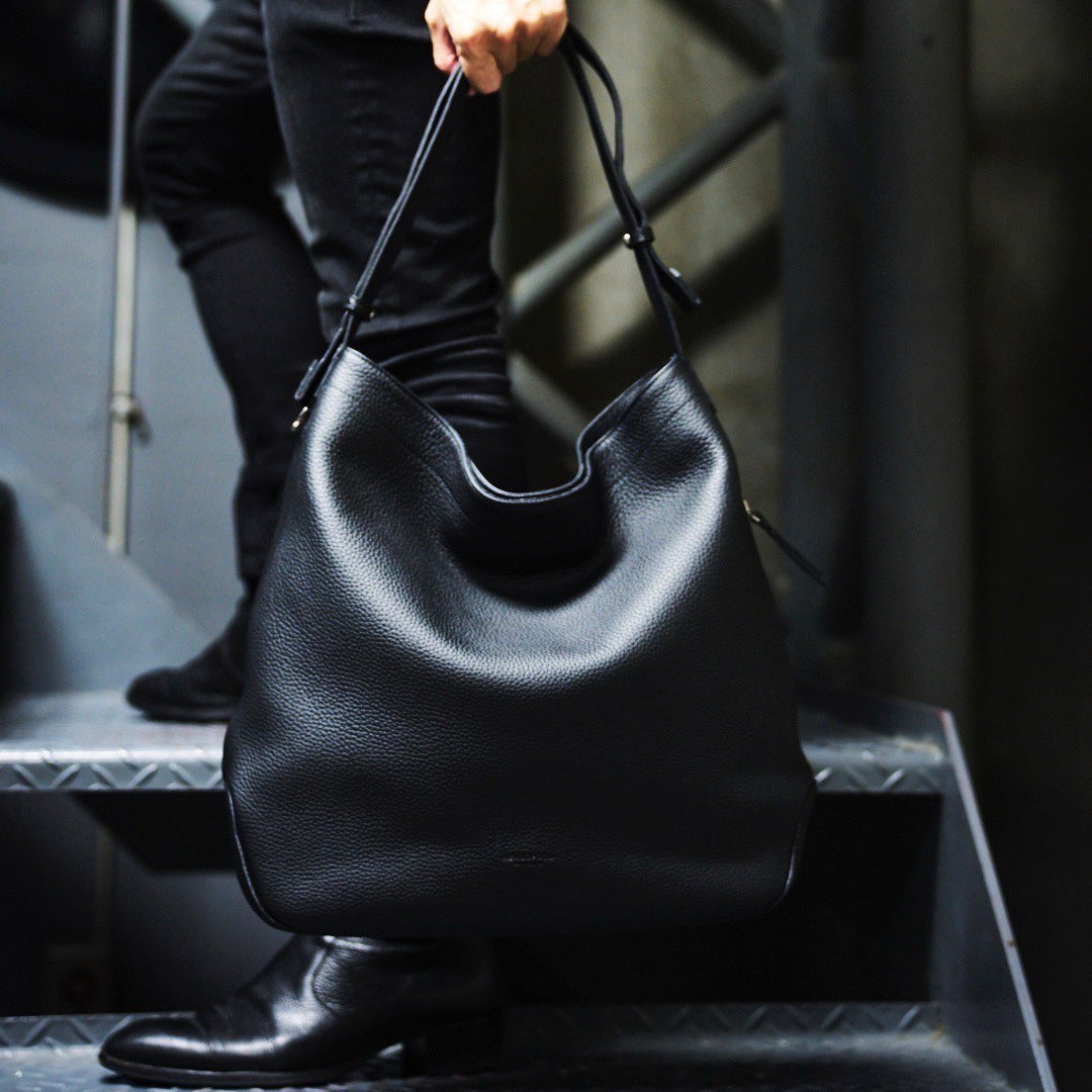 THE BAR 完全別注】アジャスタブルショルダーバッグ「Touch」