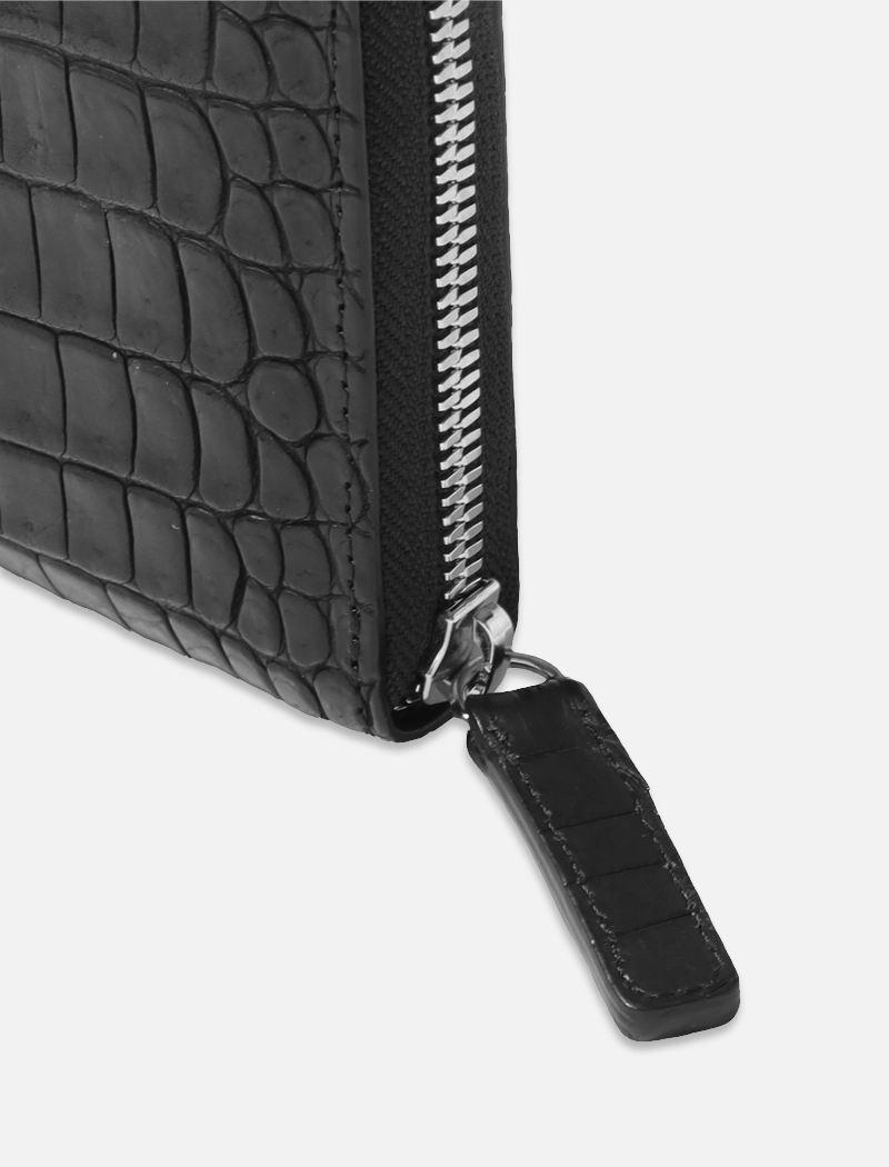COMPLICIT 002