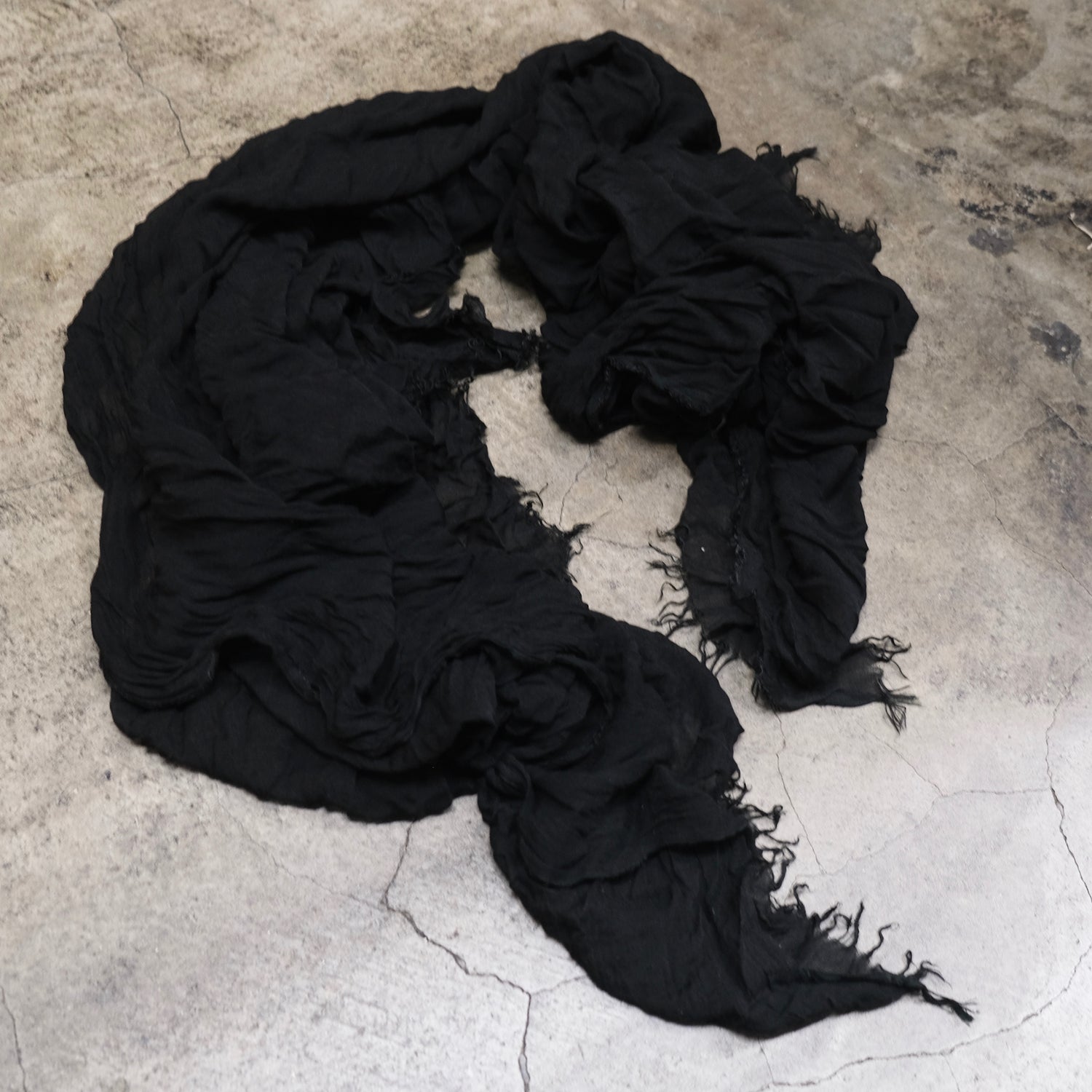LOW GAGE RAYON STOLE カラー：ブラック