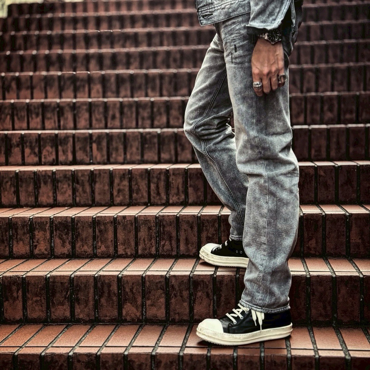 12oz SOFT BLACK DENIM 5P STRAIGHT LIGHT GREY