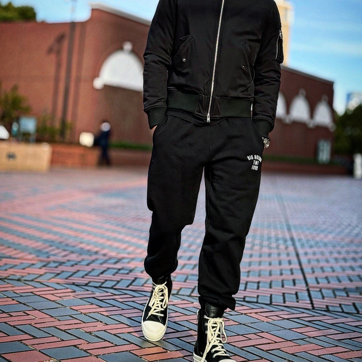 V12 黒 スウェットパンツ V12] スウェットパンツ 黒