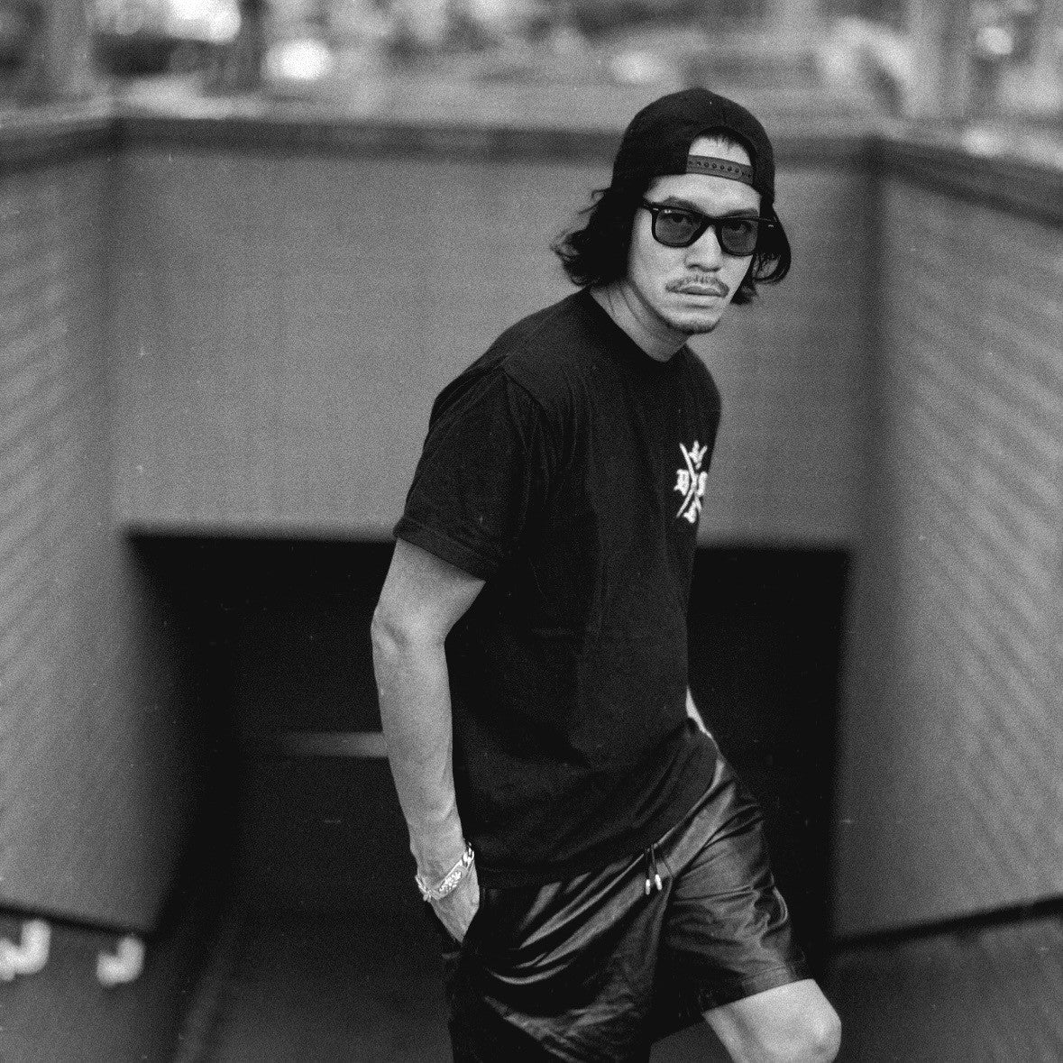 【THE BAR限定販売】THE BAR Special Oder 5.6oz S/S TEE ”Graveyard LOGO” BLACK