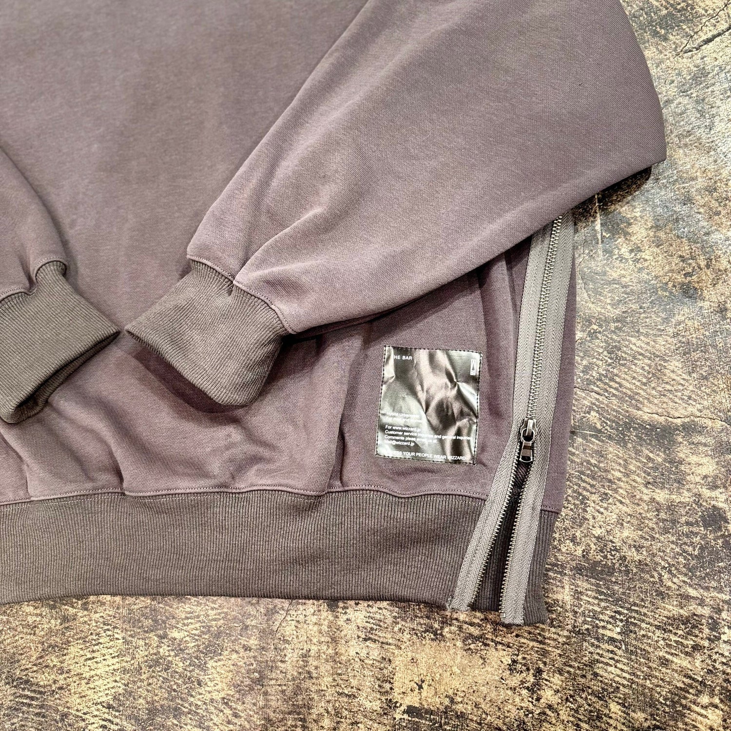 THE BAR x WIZZARD SIDE ZIP SWEAT #CHARCOAL