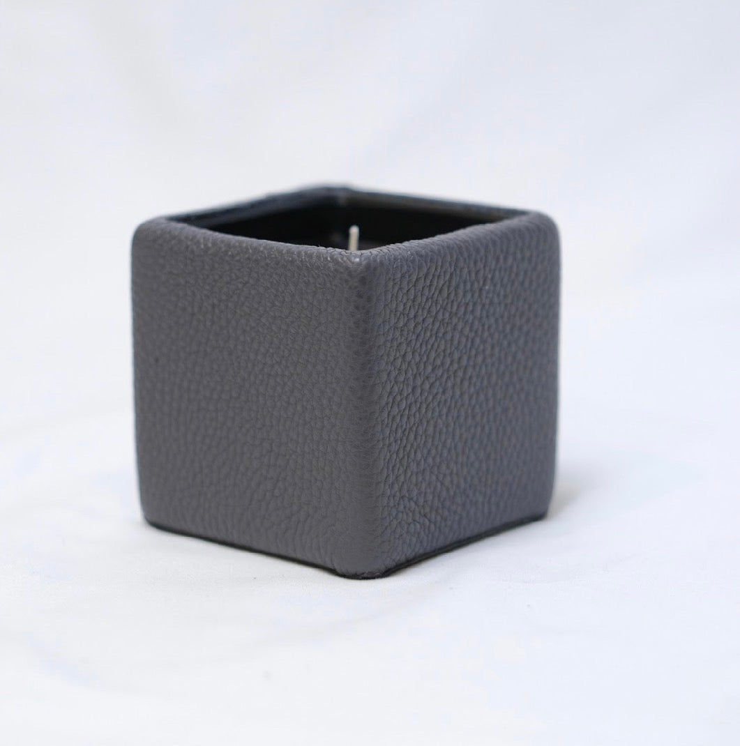【サトシーノ別注】 FRAGRANCE CANDLE / KYARA Color:グレー – THE BAR