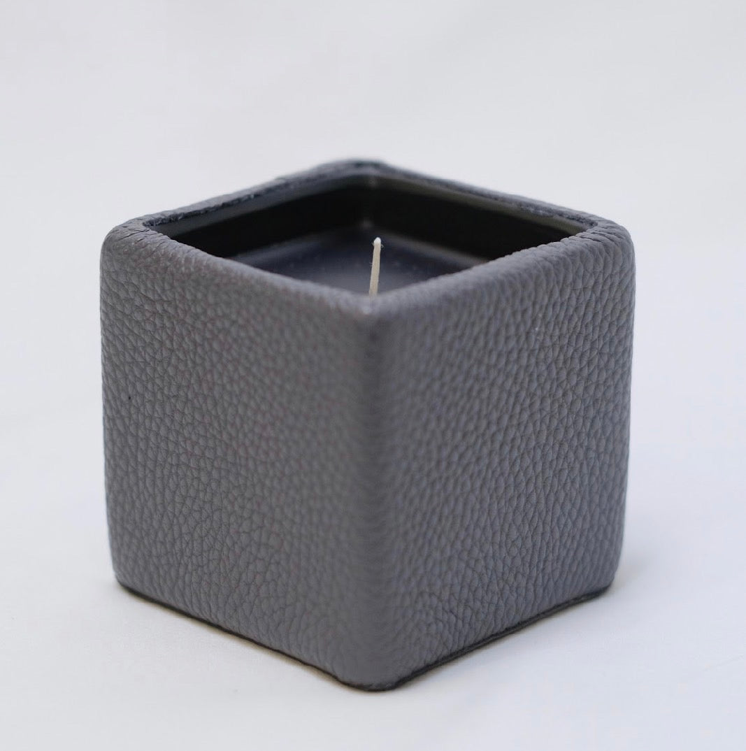 【サトシーノ別注】 FRAGRANCE CANDLE / KYARA Color:グレー – THE BAR